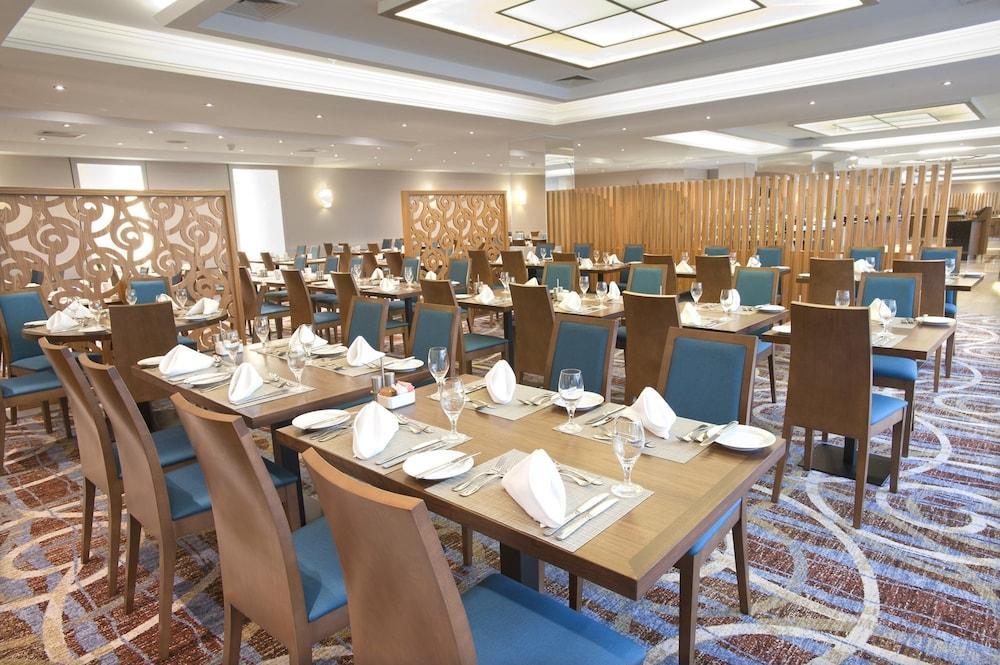 Hilton Hotel 5*